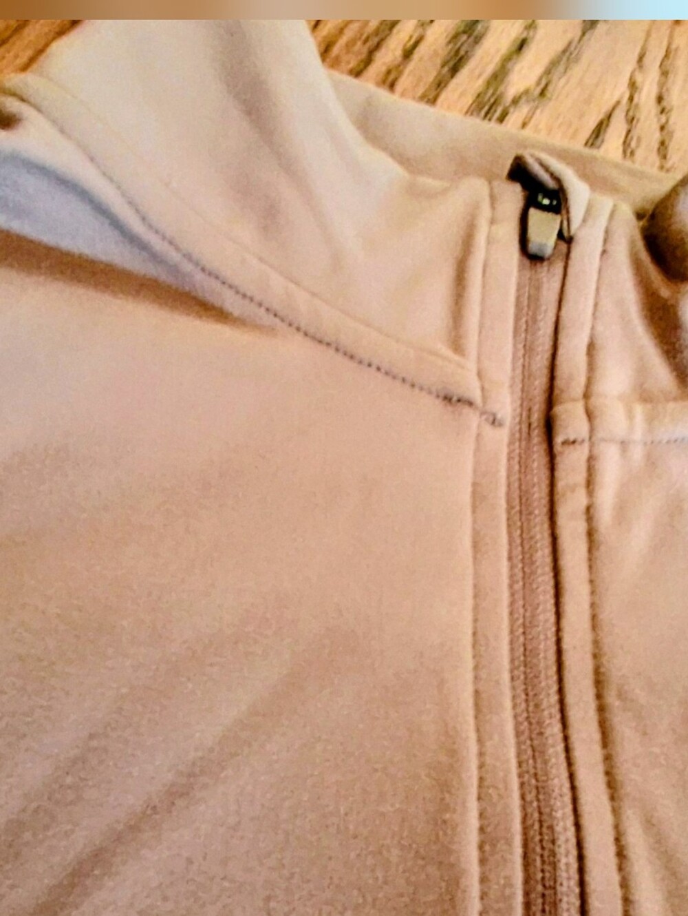 NWT Ladies Top By YOGA LICIOUS  SZ M, L, MSRP $58 - Picture 3 of 6
